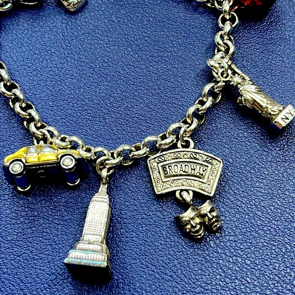 Brighton NEW YORK CITY Charm bracelet - Picture 2 of 9